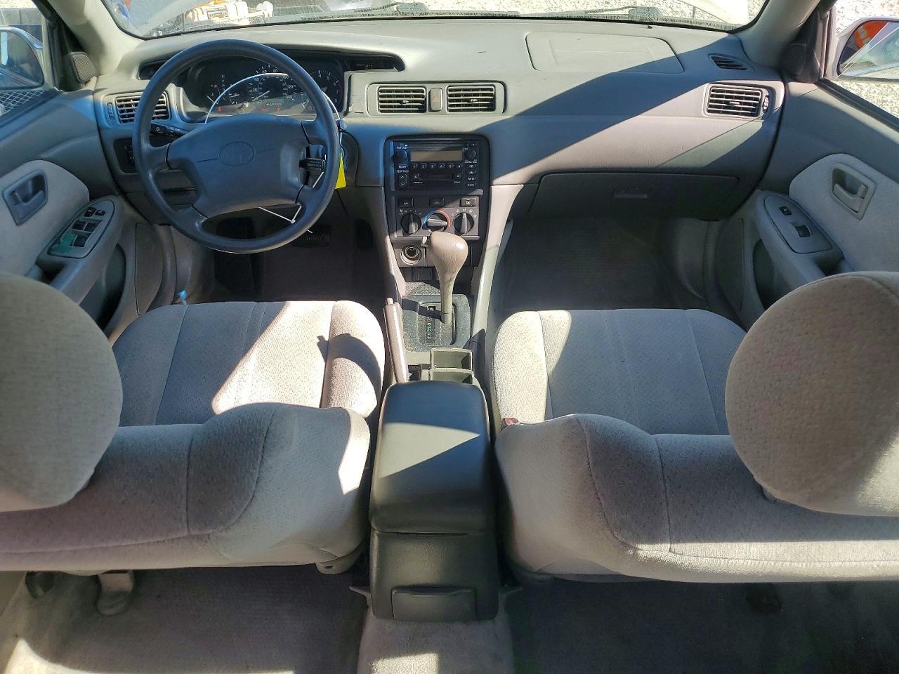 2001 TOYOTA CAMRY
