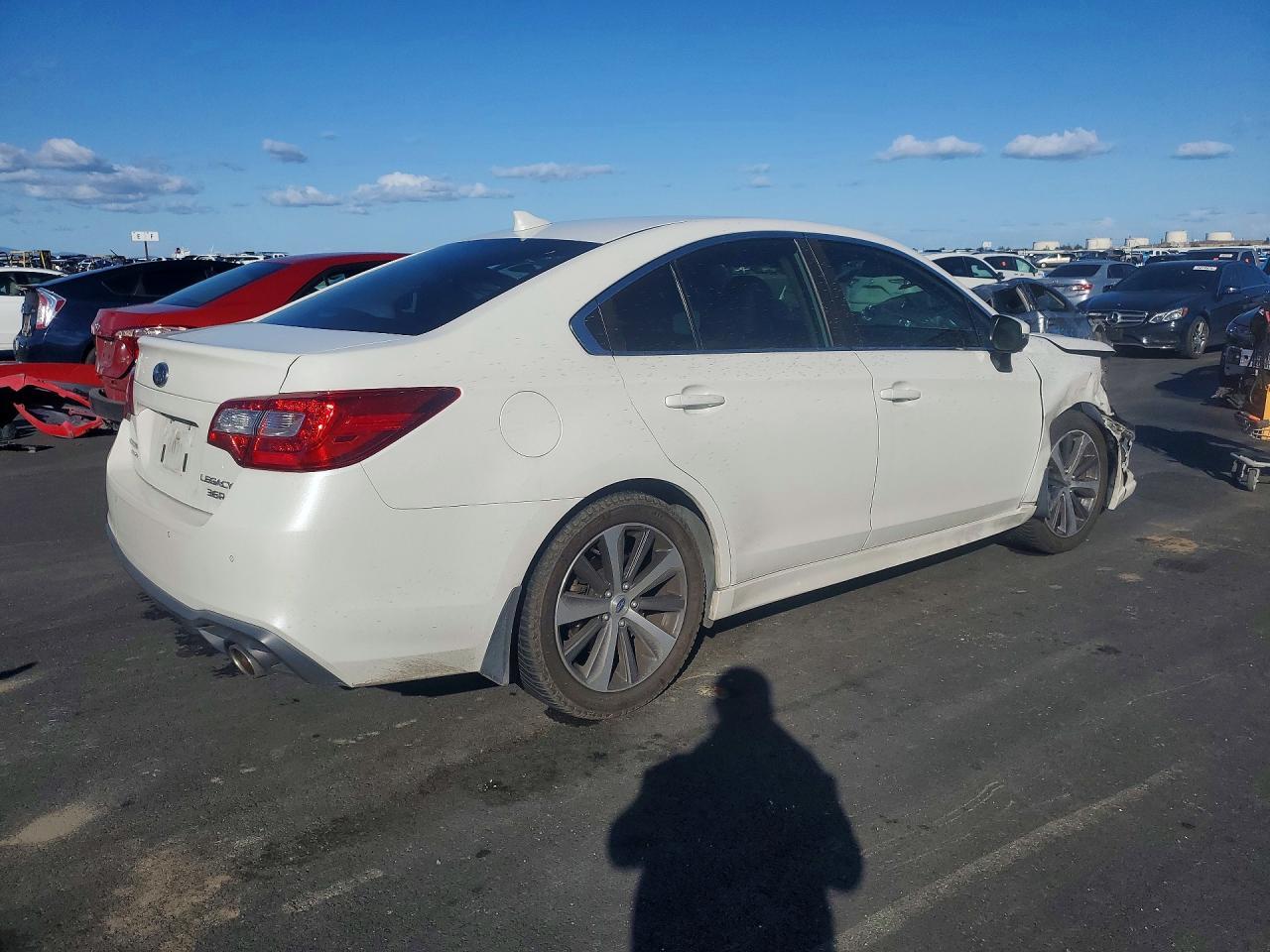 2018 SUBARU Legacy