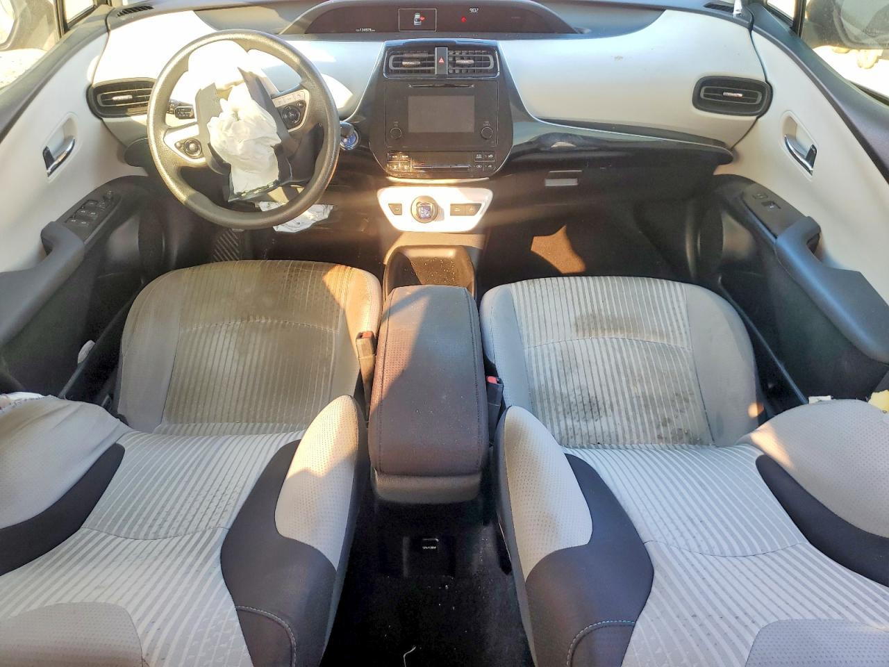 2017 TOYOTA PRIUS