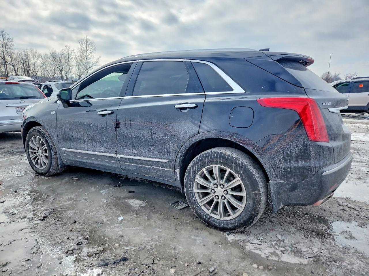 2017 CADILLAC XT5