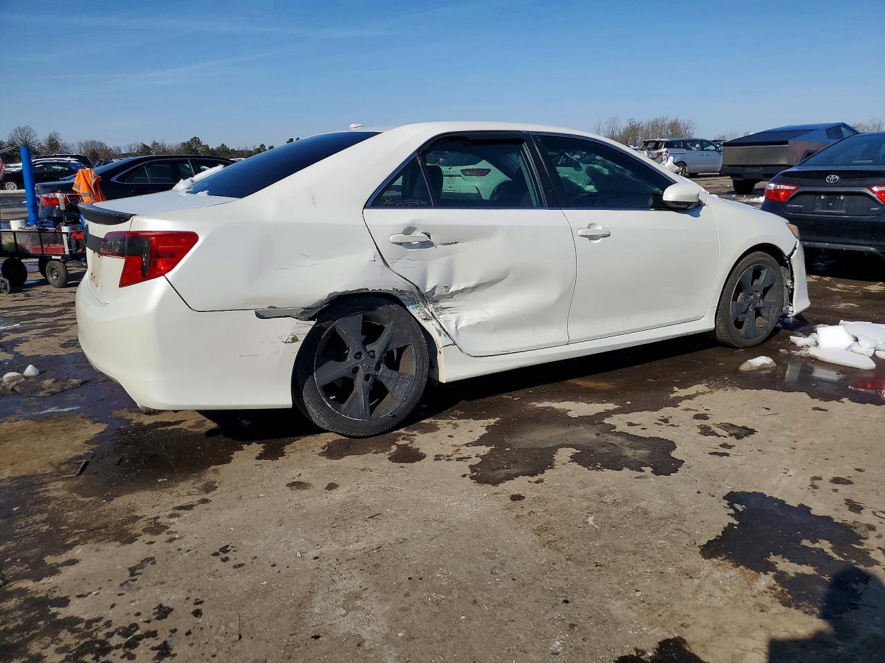 2012 TOYOTA CAMRY