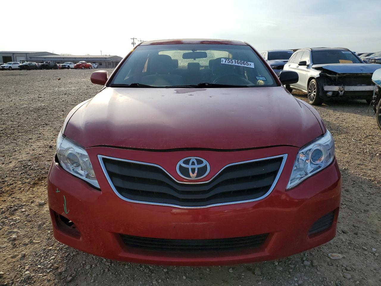 2011 TOYOTA CAMRY