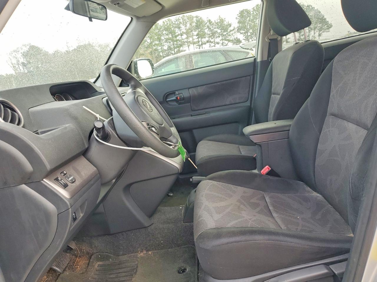 2013 TOYOTA SCION