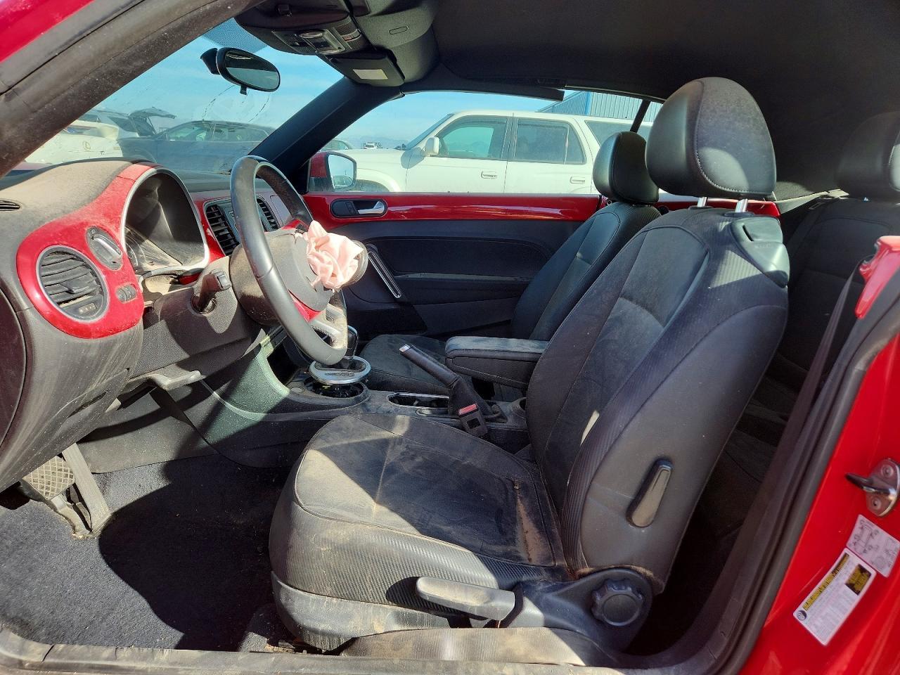 2015 VOLKSWAGEN Beetle