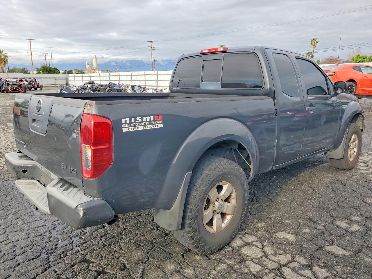 2011 NISSAN Frontier