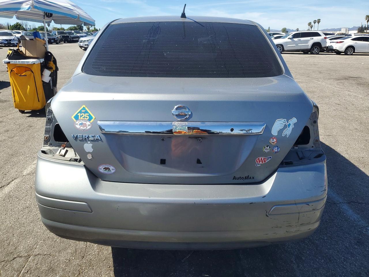 2010 NISSAN VERSA