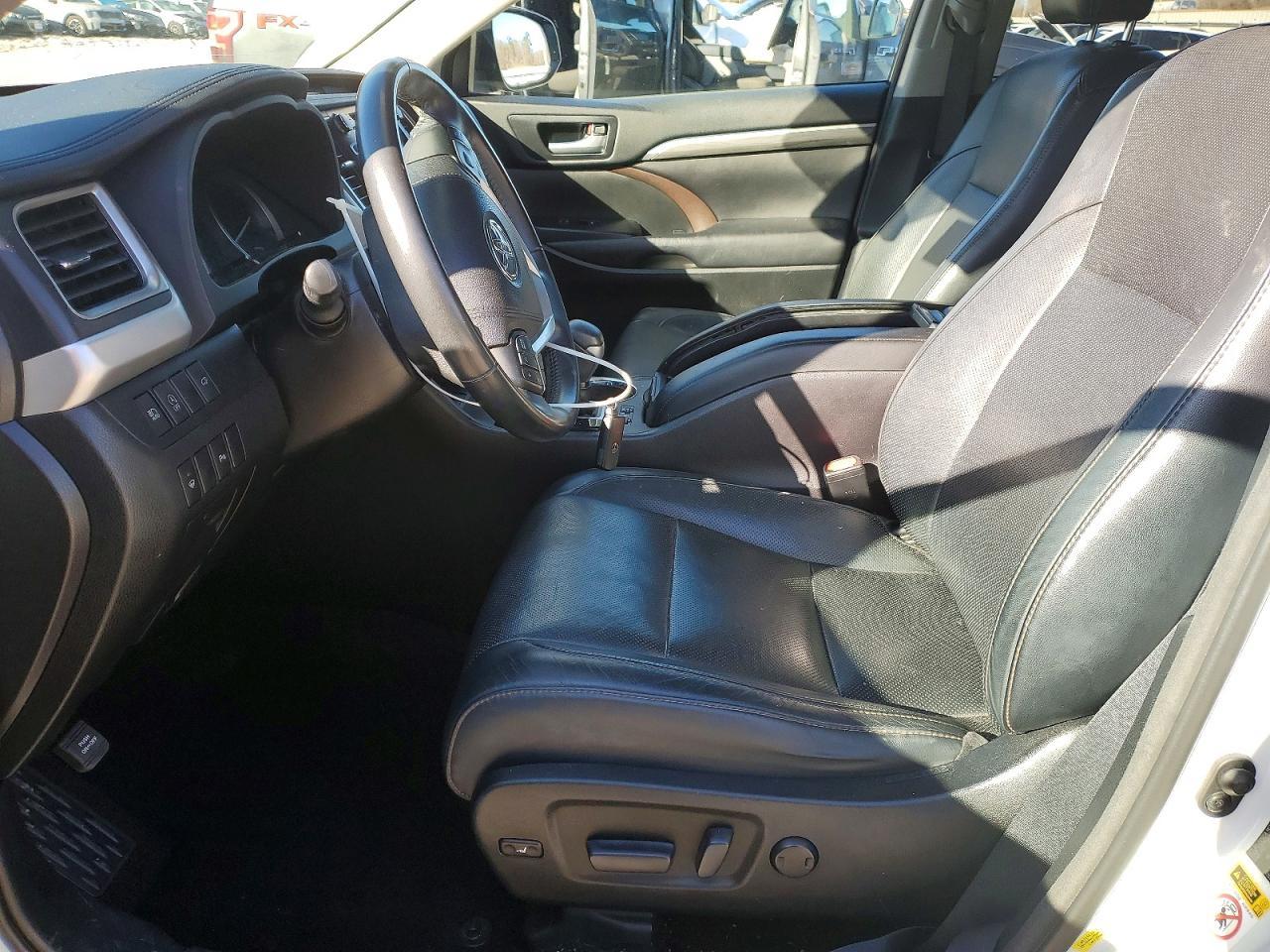 2017 TOYOTA HIGHLANDER