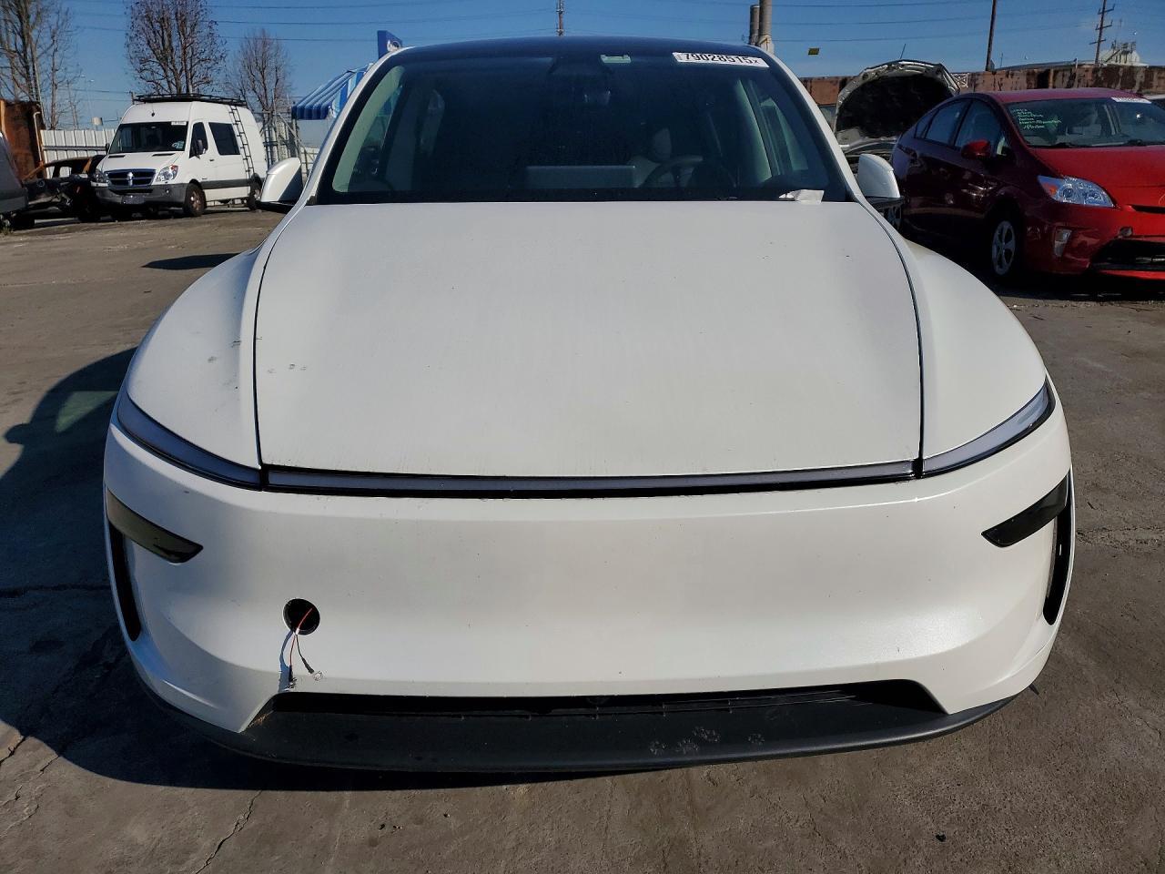 2026 TESLA MODEL Y