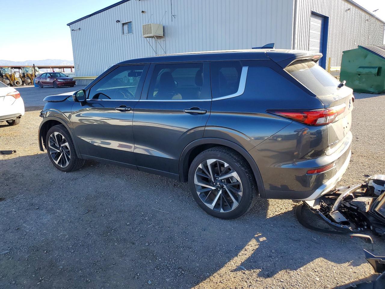 2024 MITSUBISHI outlander