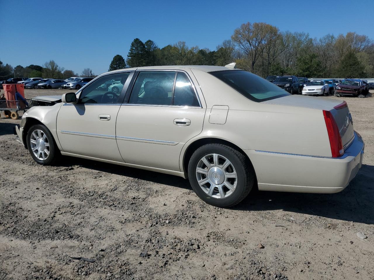 2011 CADILLAC DTS