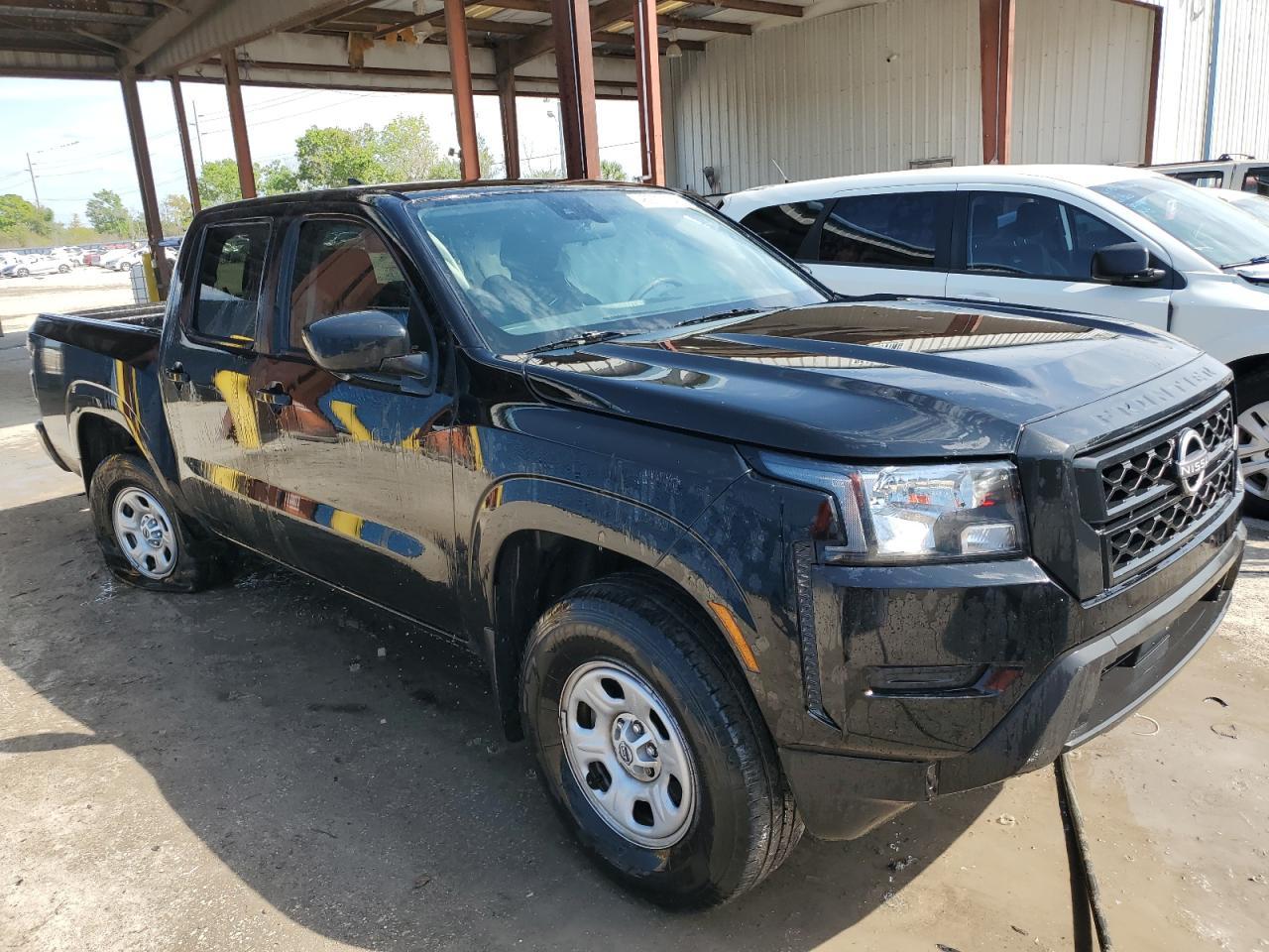 2022 NISSAN Frontier