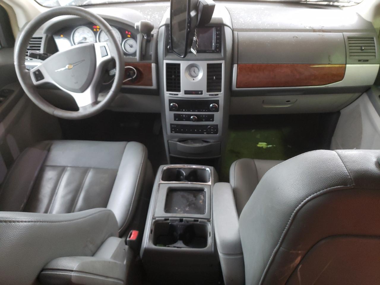 2009 CHRYSLER Town & Country