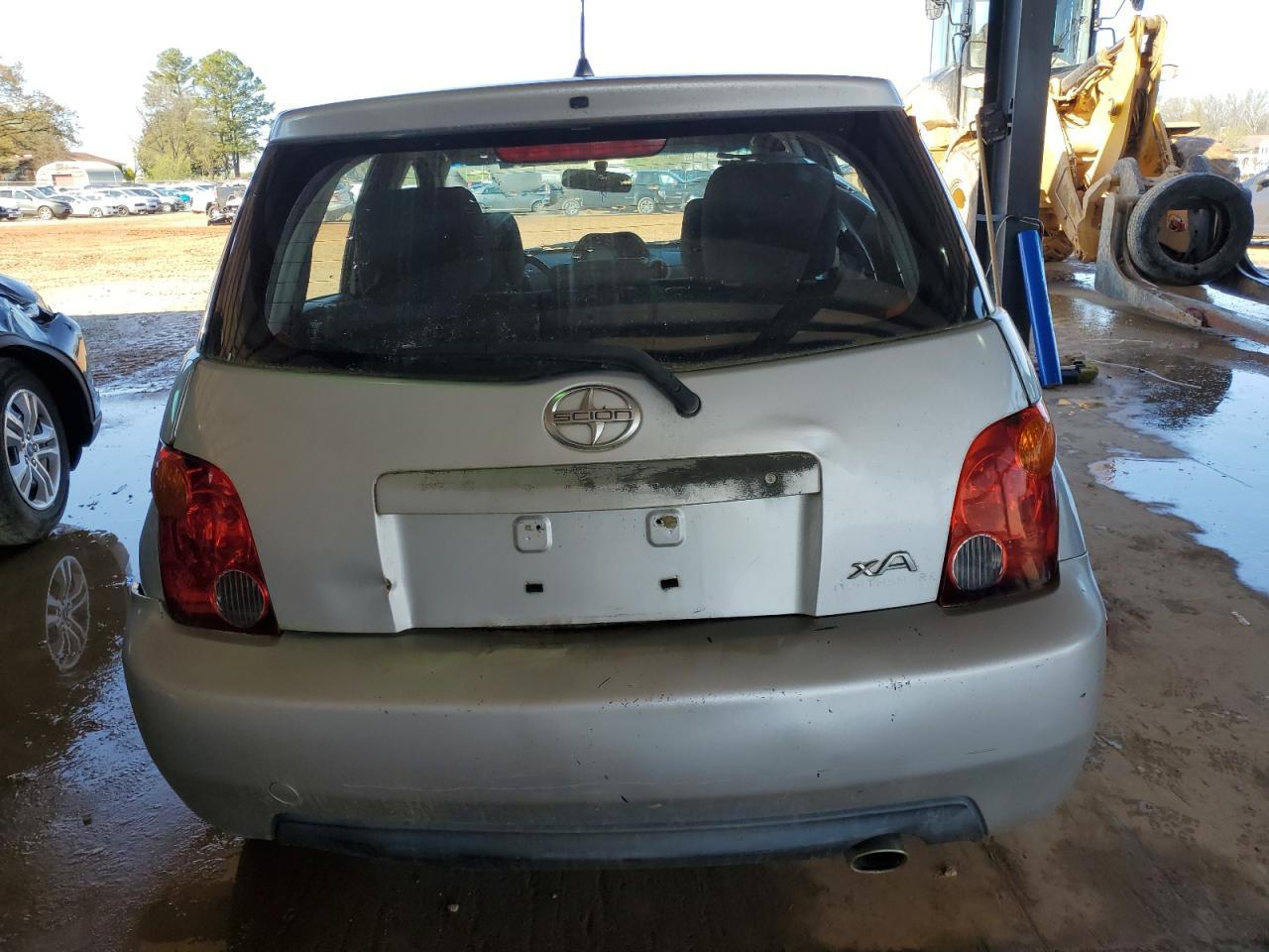 2005 TOYOTA SCION