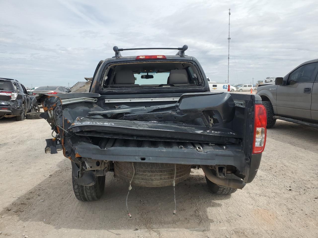 2012 NISSAN Frontier