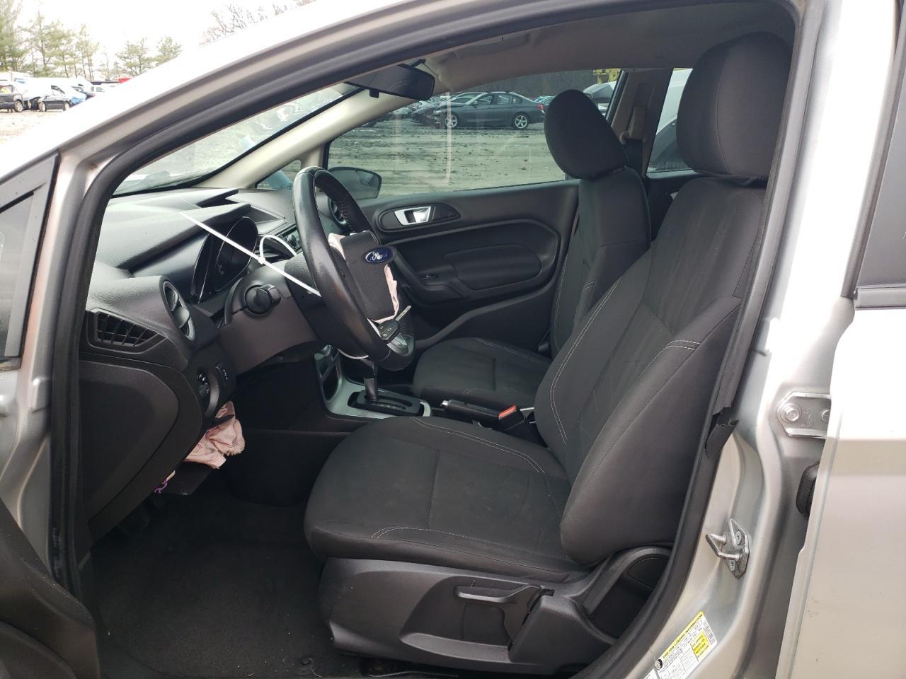 2015 FORD Fiesta