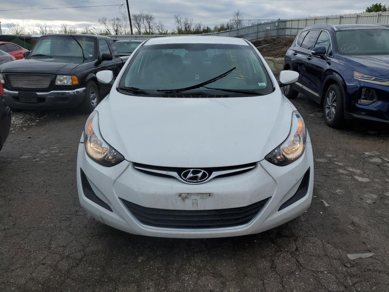 2016 HYUNDAI ELANTRA