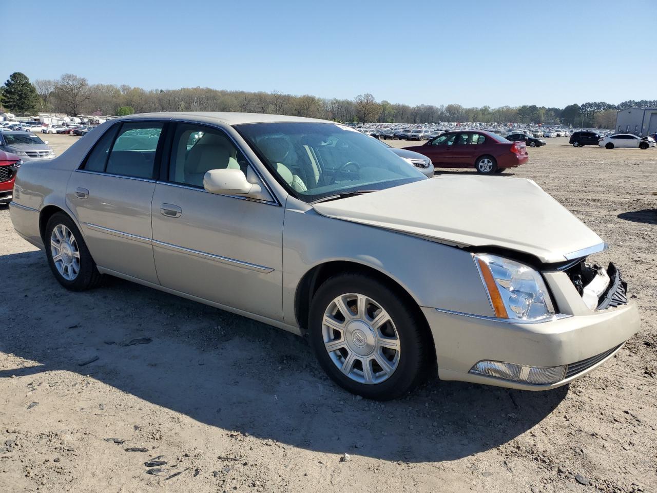 2011 CADILLAC DTS