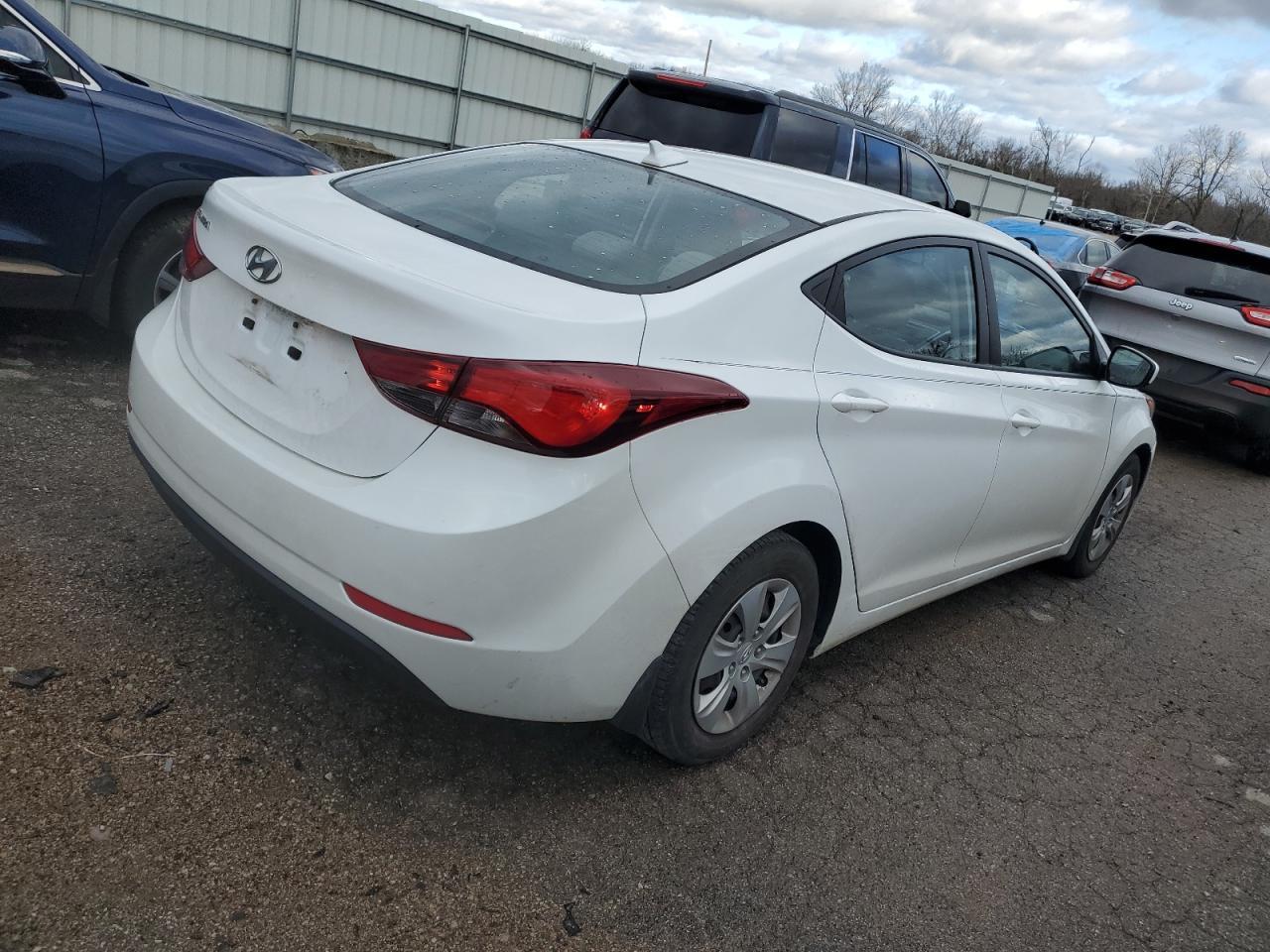 2016 HYUNDAI ELANTRA
