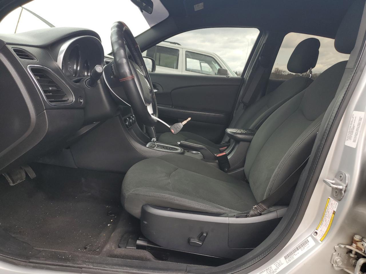 2012 CHRYSLER 200