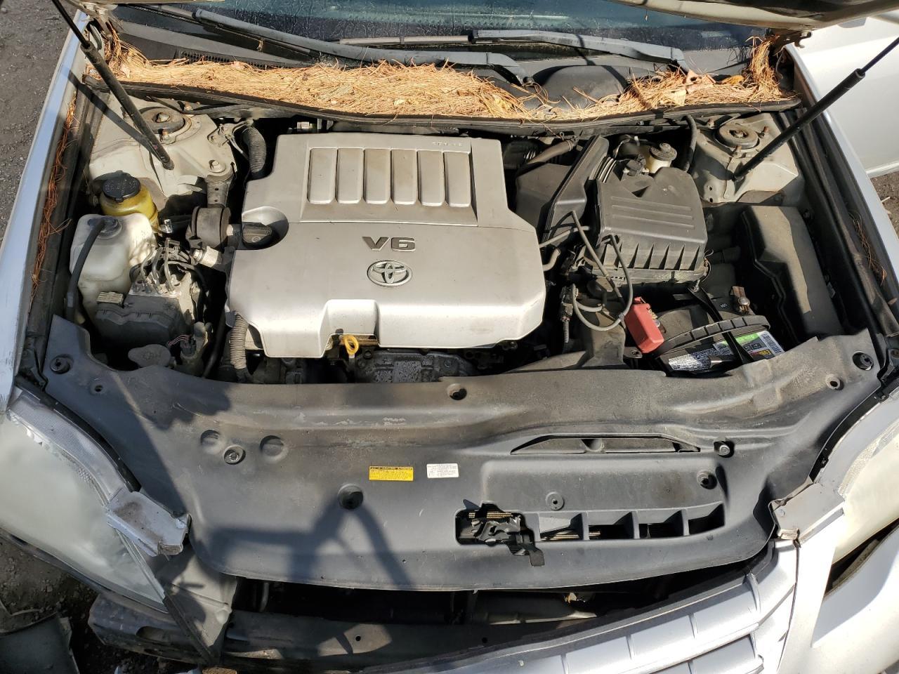 2005 TOYOTA Avalon