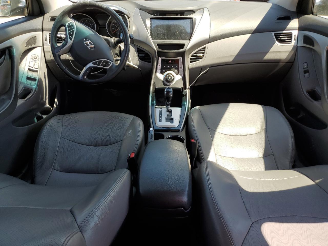 2011 HYUNDAI ELANTRA