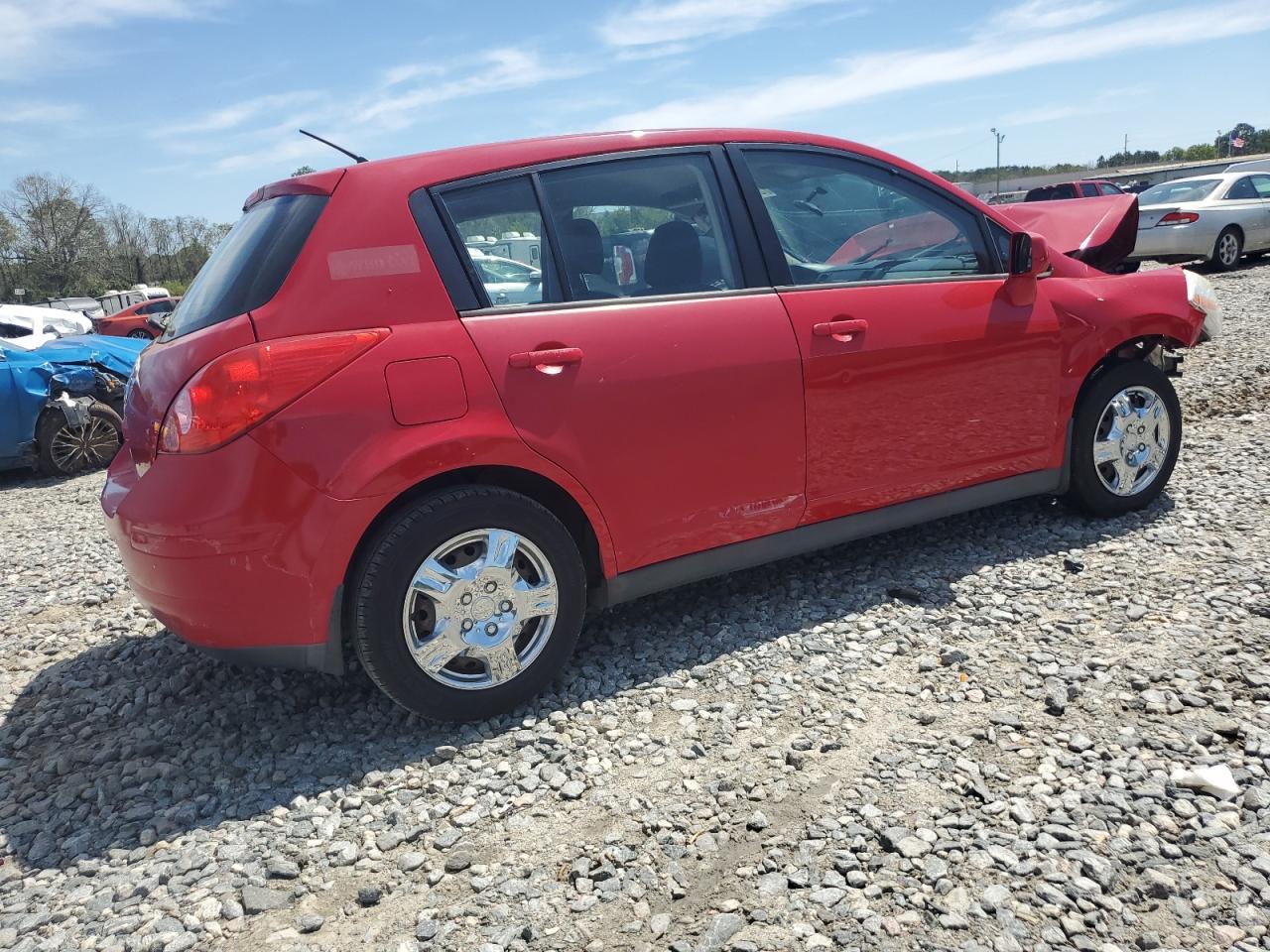 2011 NISSAN VERSA