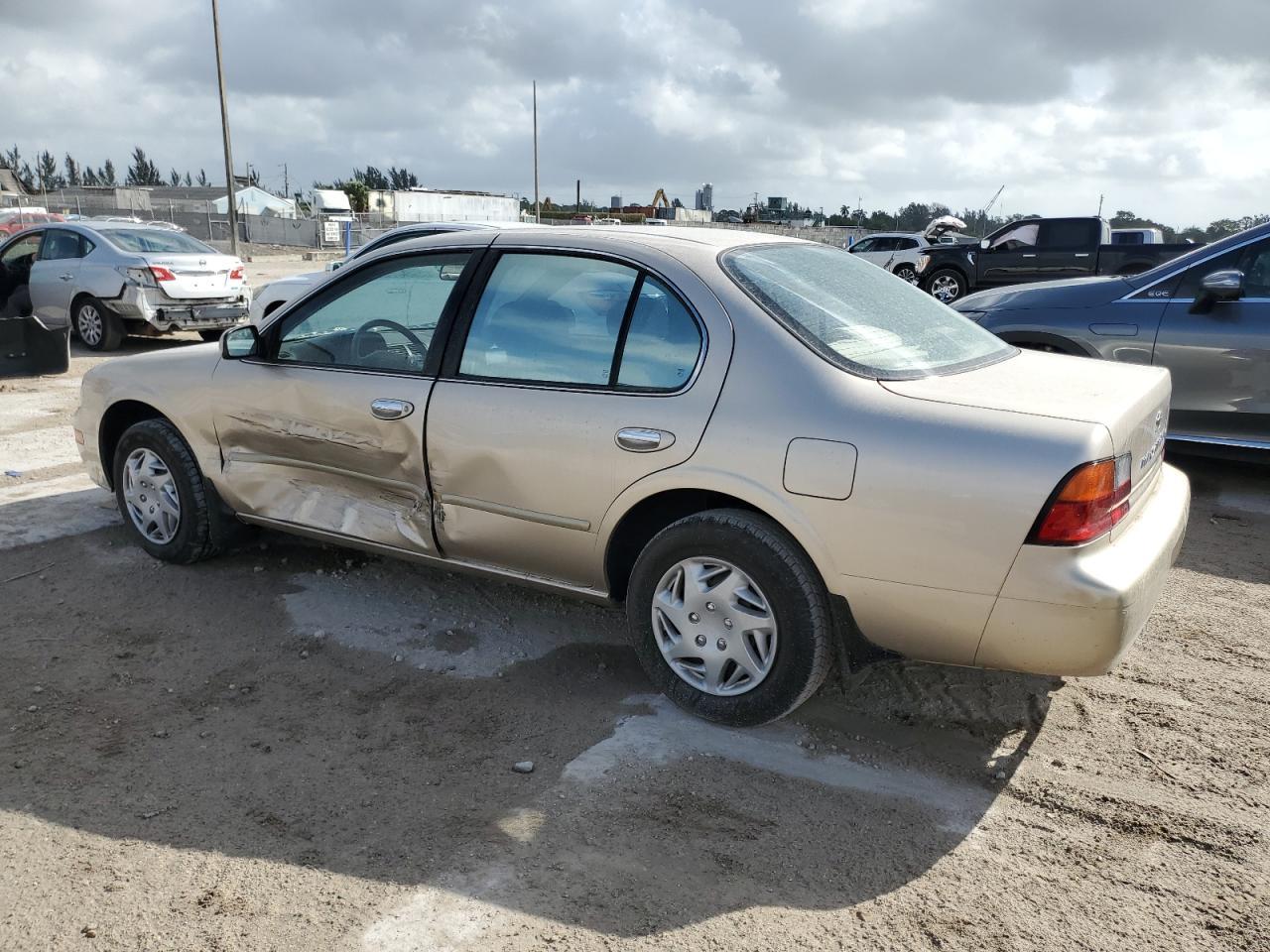 1995 NISSAN Maxima