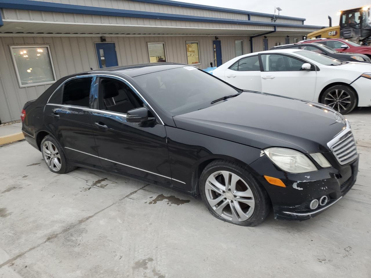 2011 MERCEDES-BENZ E-Class