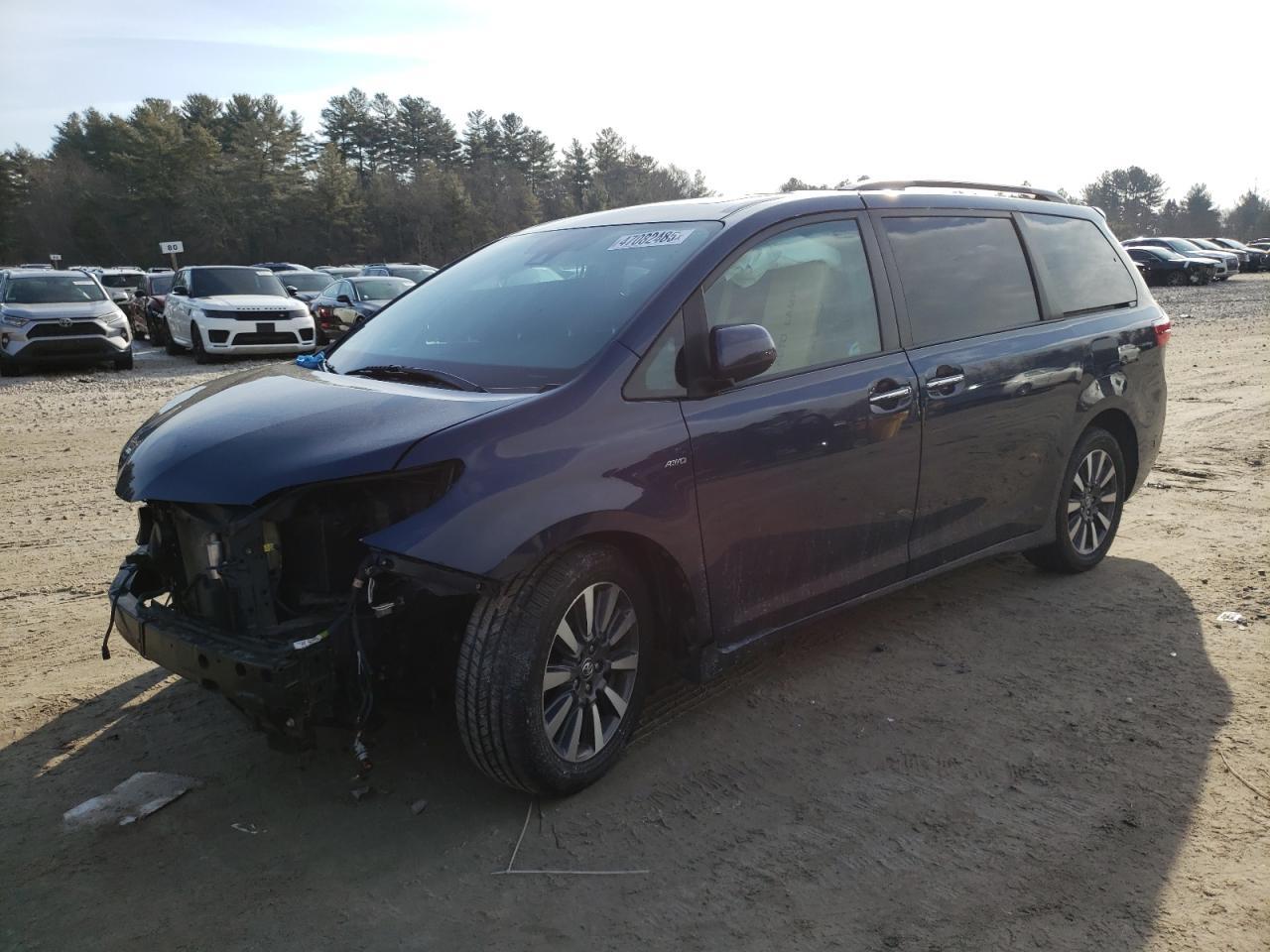 2019 TOYOTA SIENNA