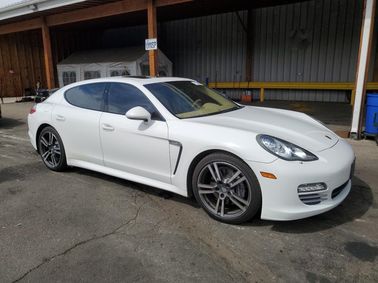 2012 PORSCHE Panamera
