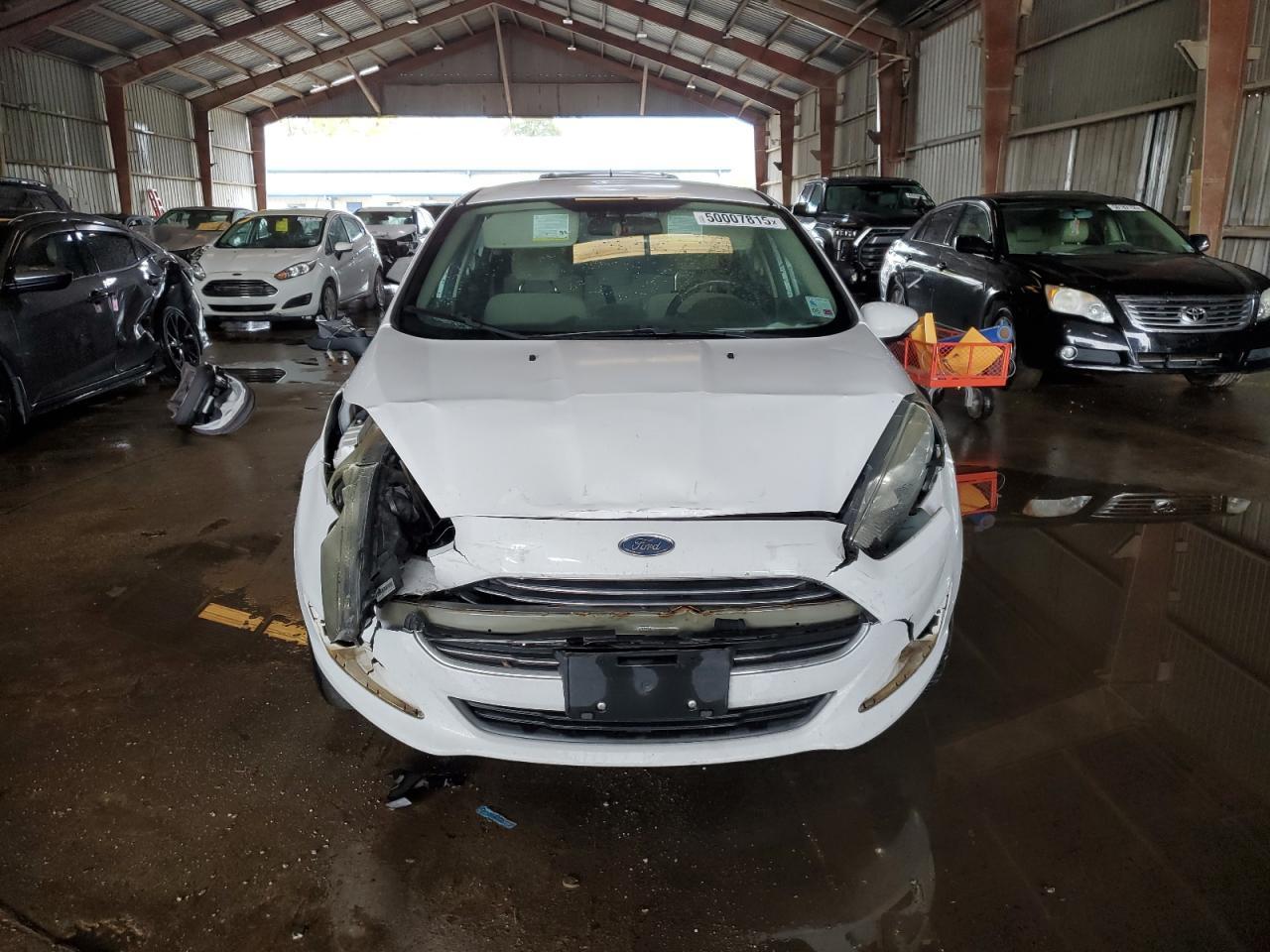 2016 FORD Fiesta