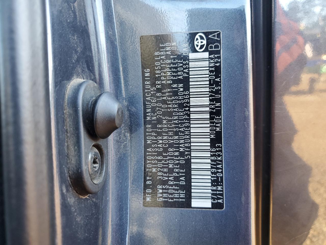 2015 TOYOTA COROLLA