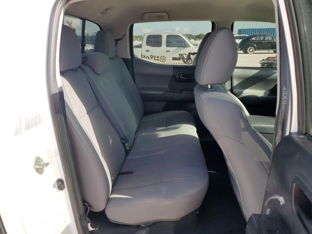 2016 TOYOTA TACOMA