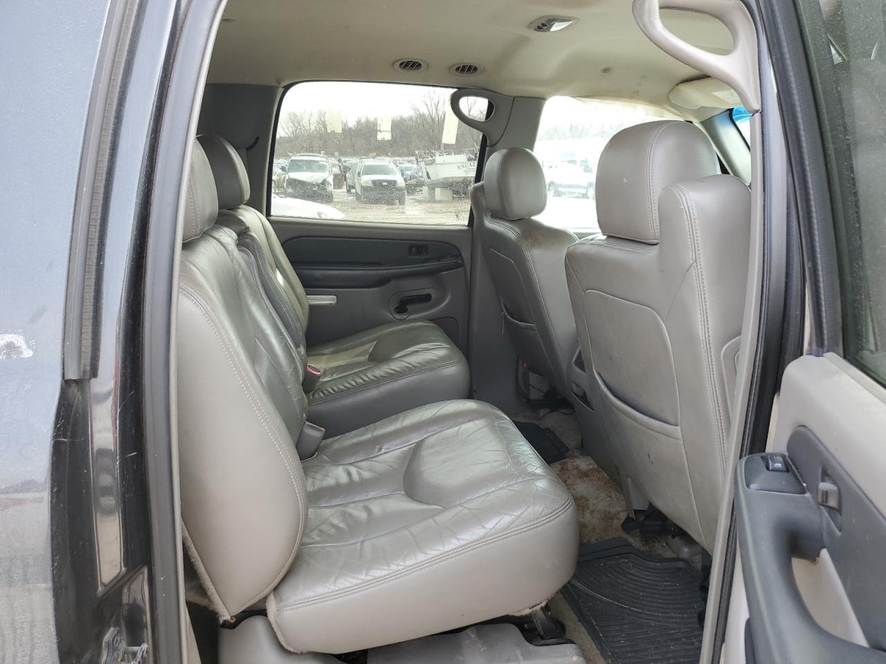 2003 CHEVROLET Suburban