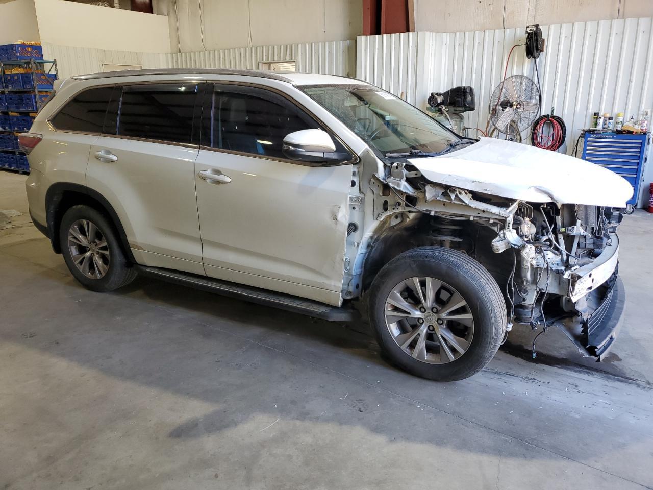 2015 TOYOTA HIGHLANDER
