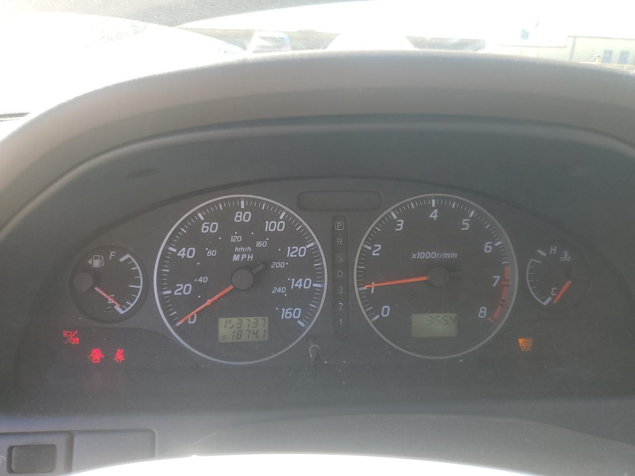 2002 NISSAN Maxima