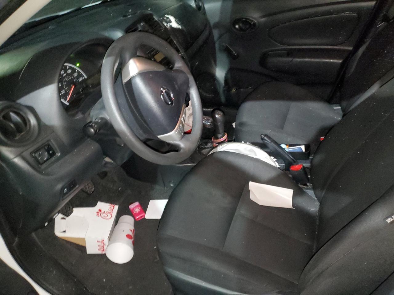 2017 NISSAN VERSA