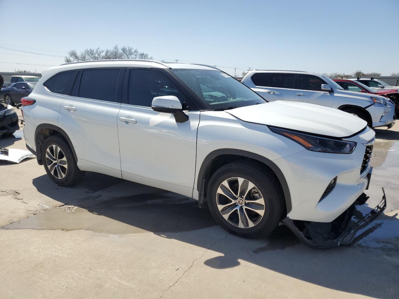 2022 TOYOTA HIGHLANDER