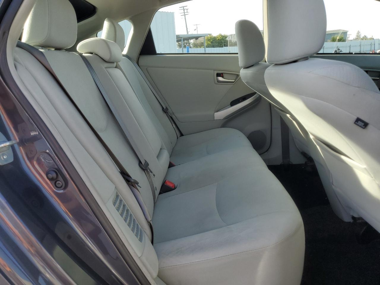 2013 TOYOTA PRIUS