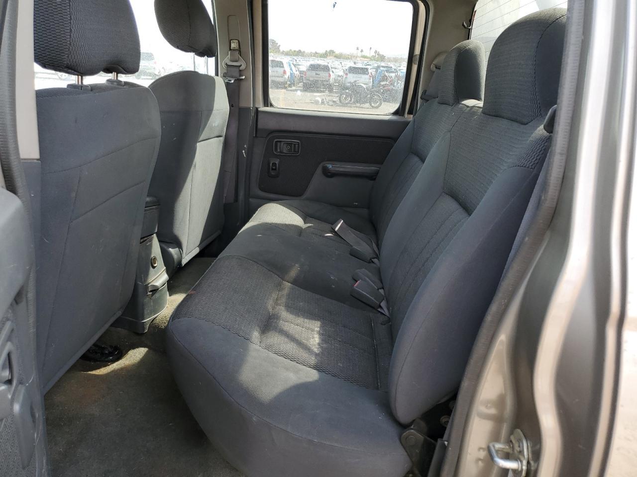 2004 NISSAN Frontier