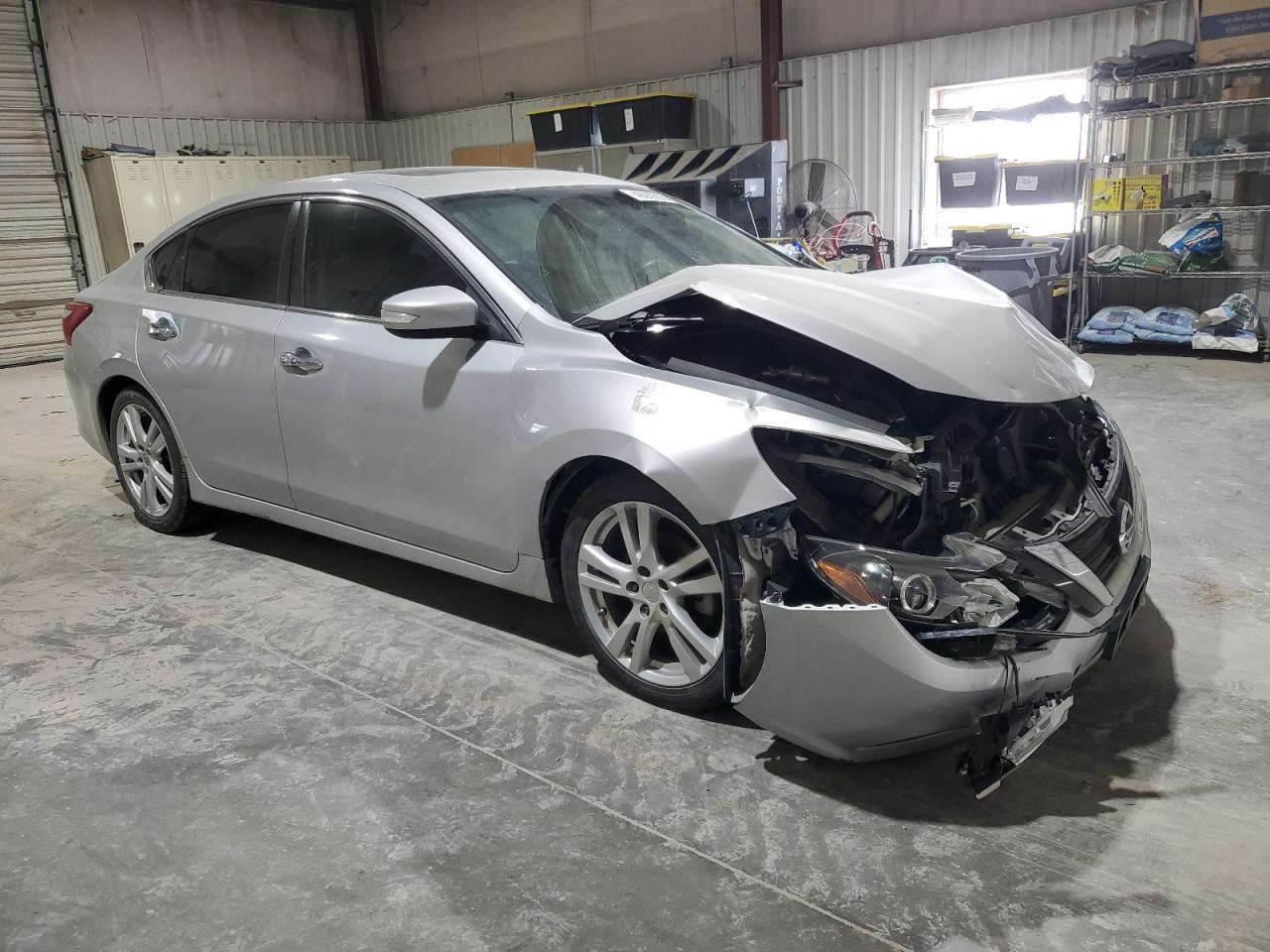 2017 NISSAN ALTIMA