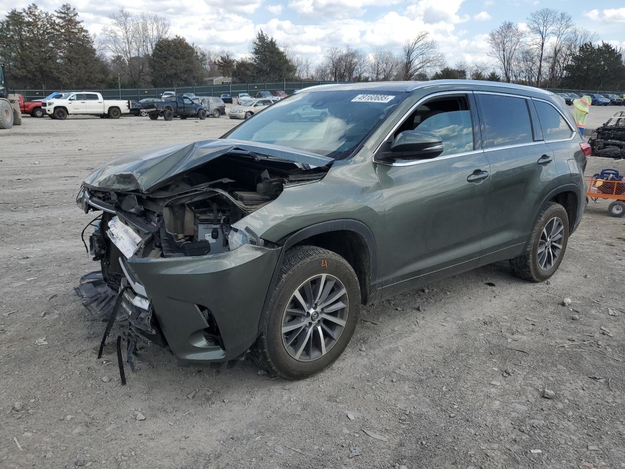 2017 TOYOTA HIGHLANDER
