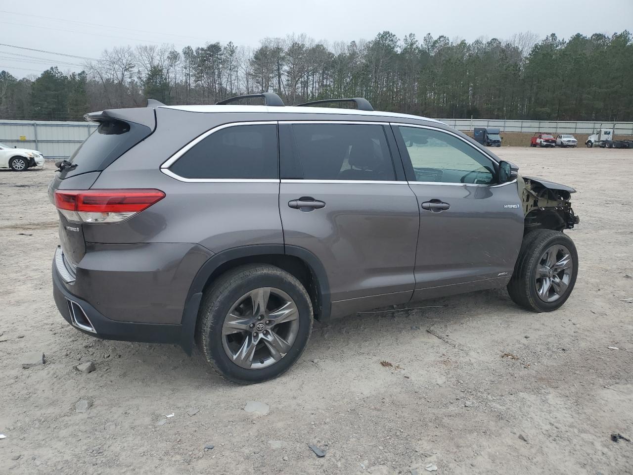 2022 TOYOTA HIGHLANDER