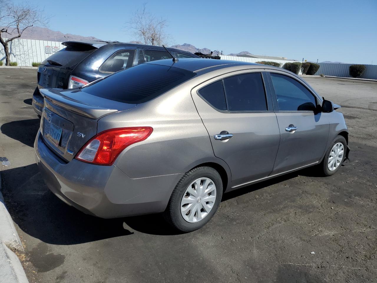 2013 NISSAN VERSA