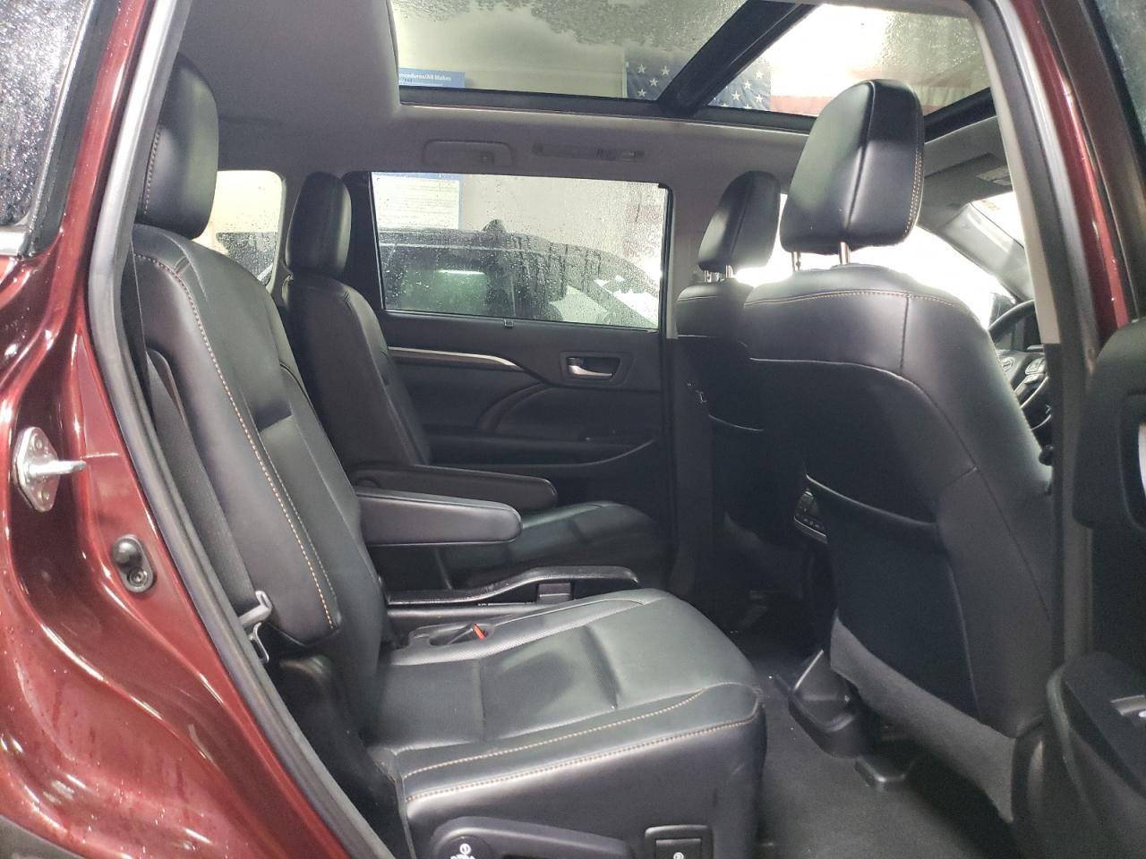 2017 TOYOTA HIGHLANDER