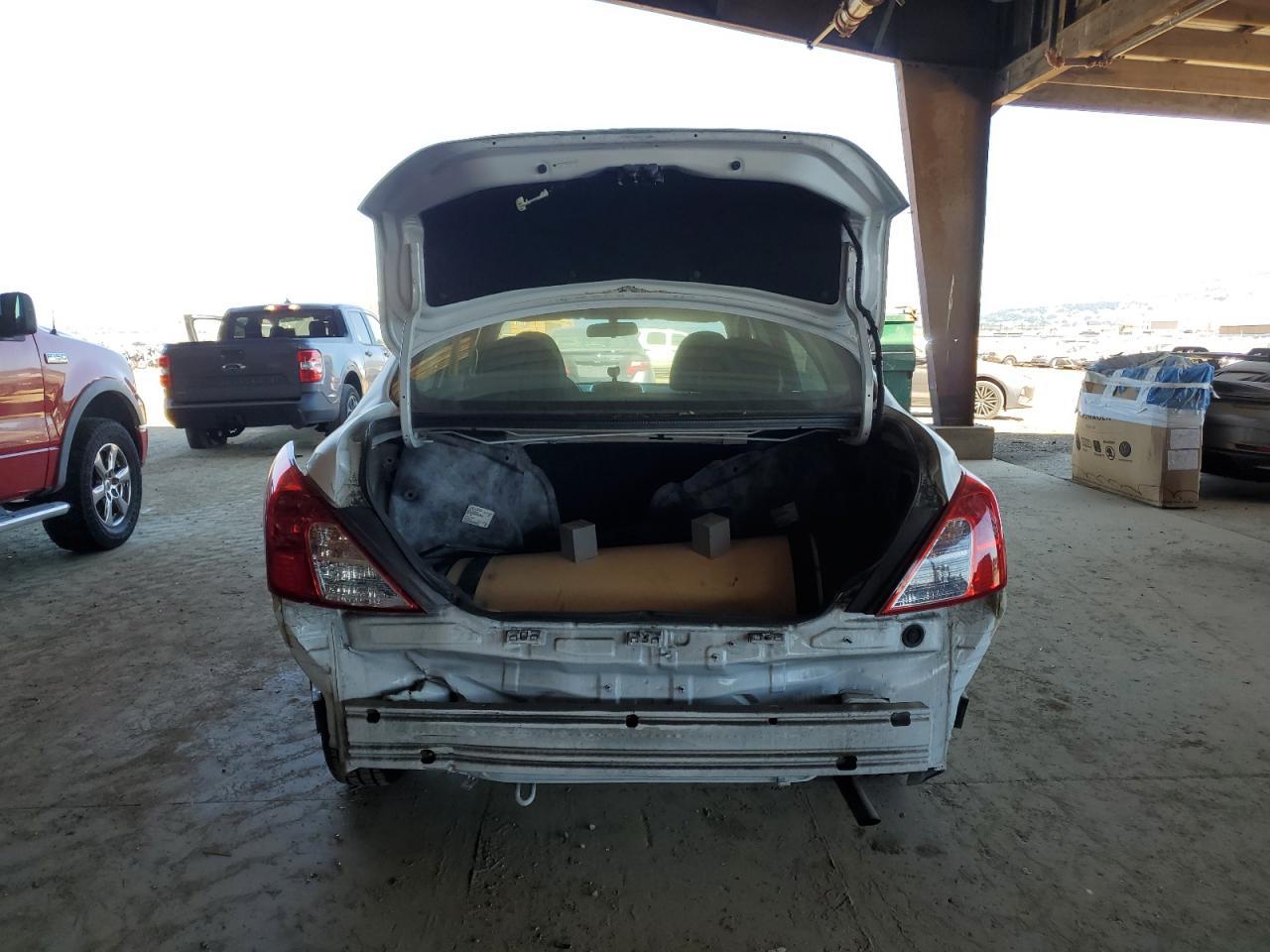 2019 NISSAN VERSA