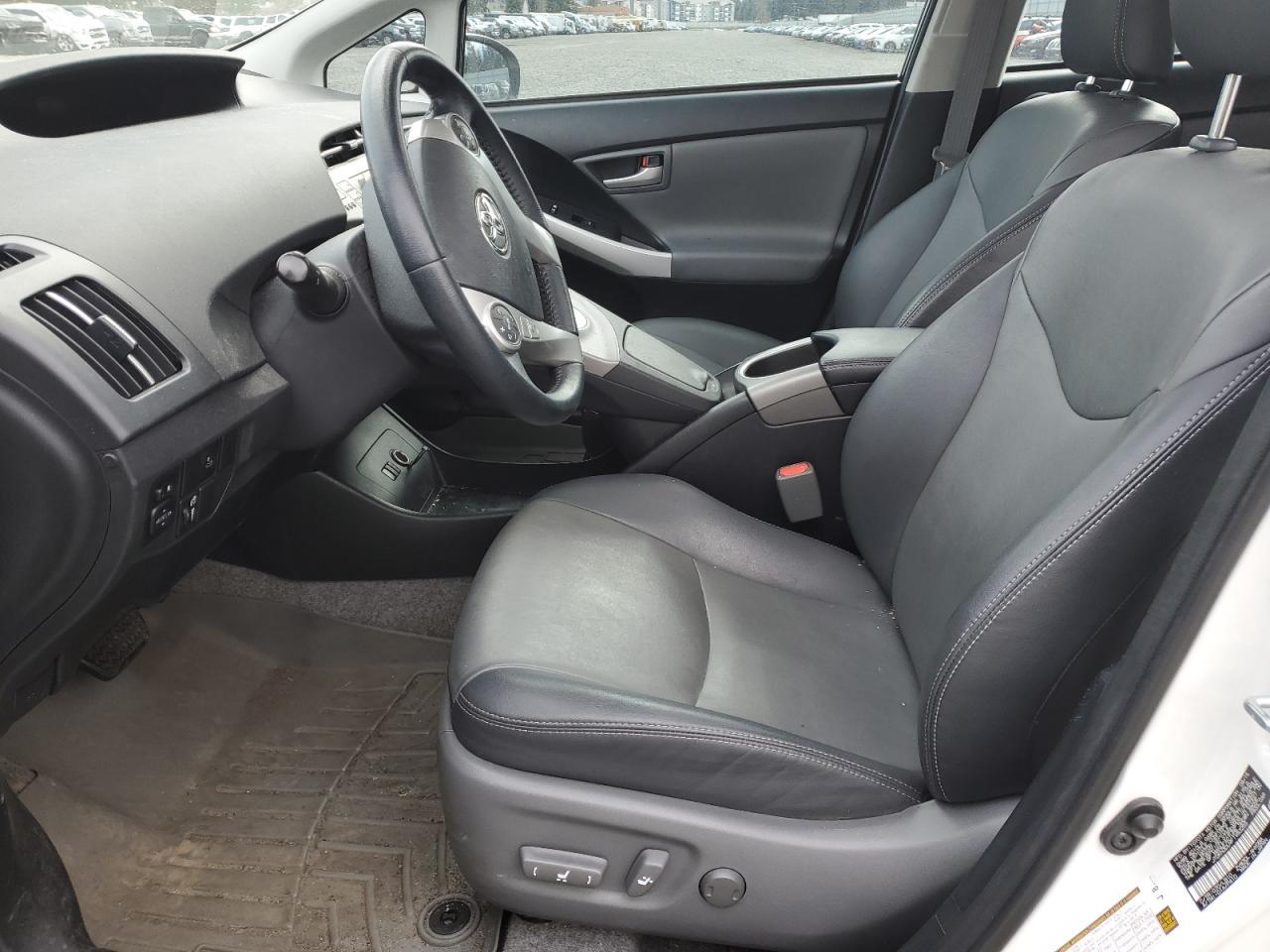 2015 TOYOTA PRIUS