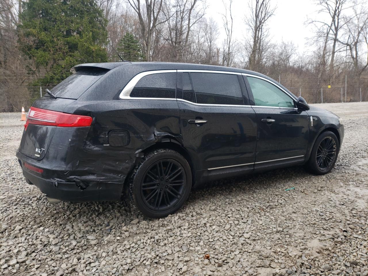 2013 LINCOLN MKT