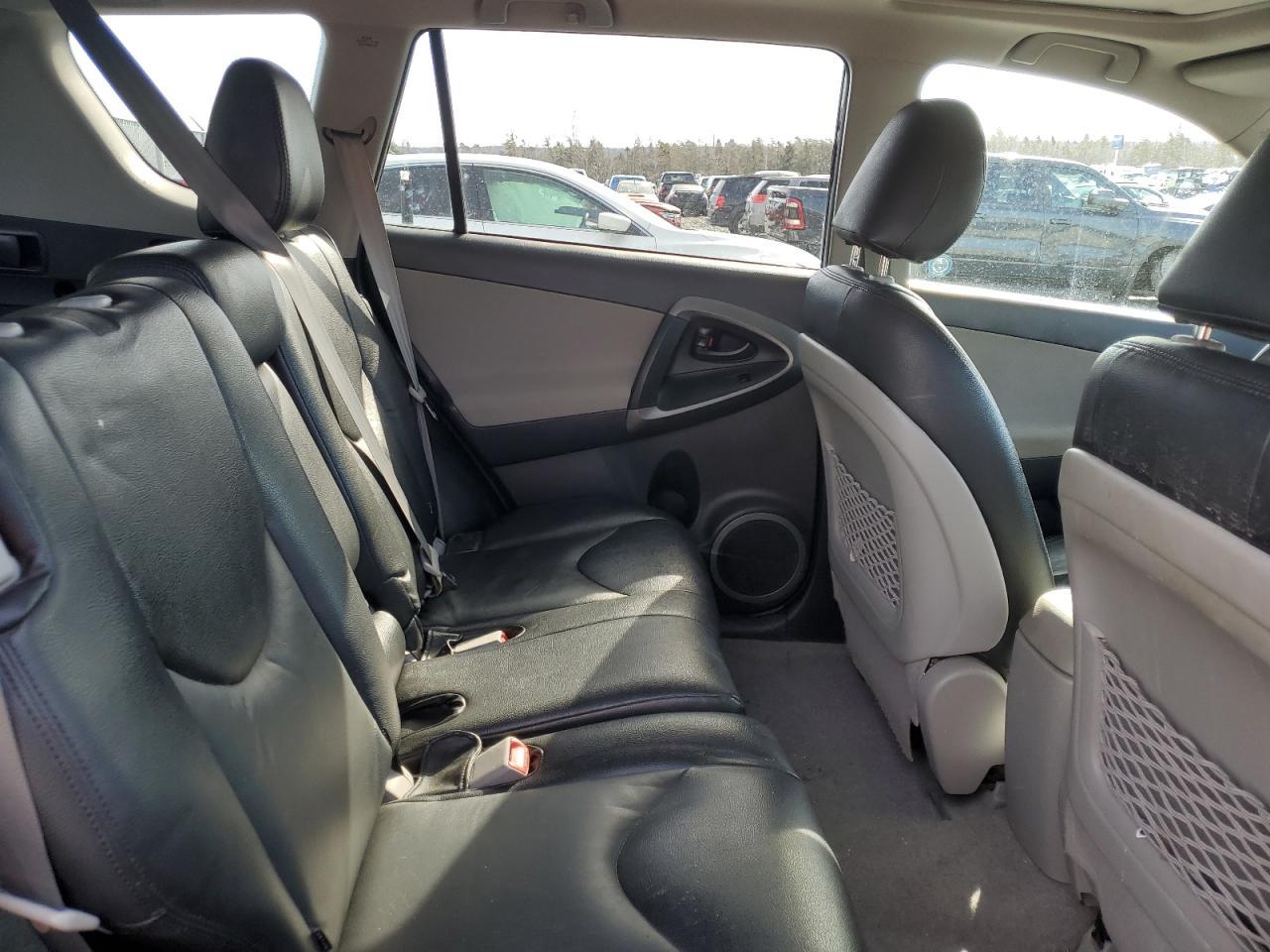 2011 TOYOTA RAV4
