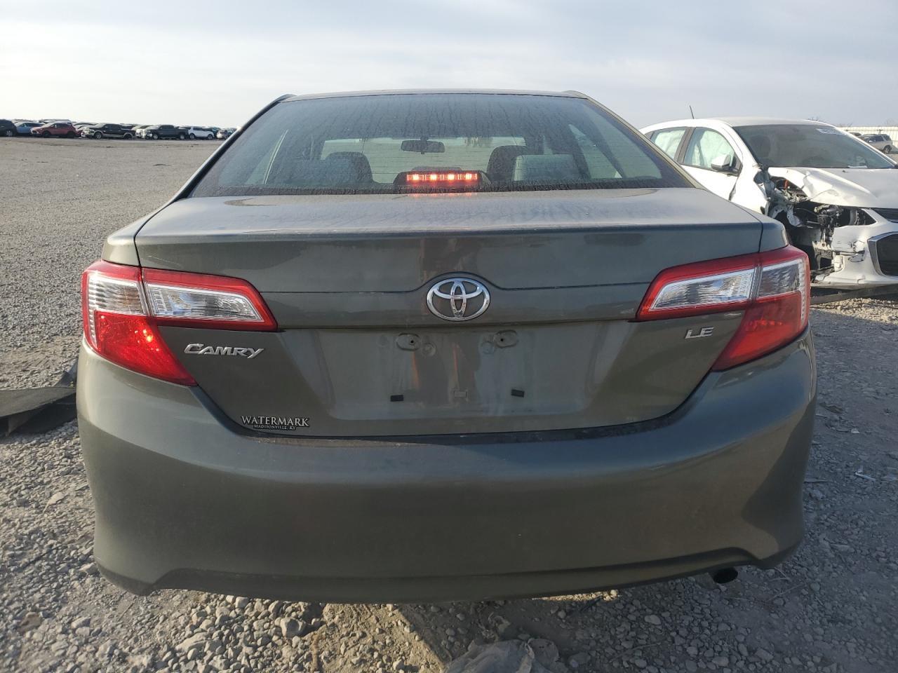 2014 TOYOTA CAMRY